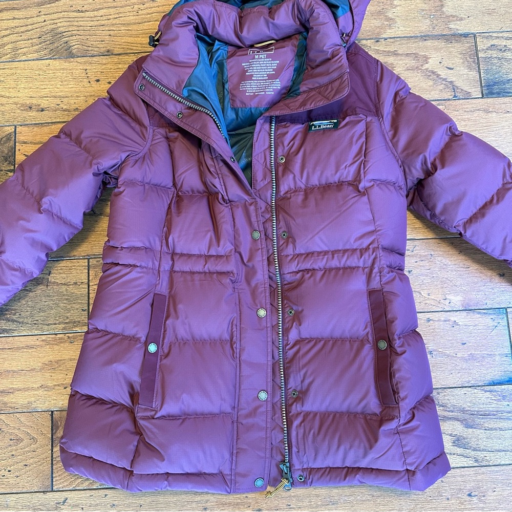 L.L. Bean Petite Mountain Classic Down Parka - New without Tag/never worn - Picture 2 of 5